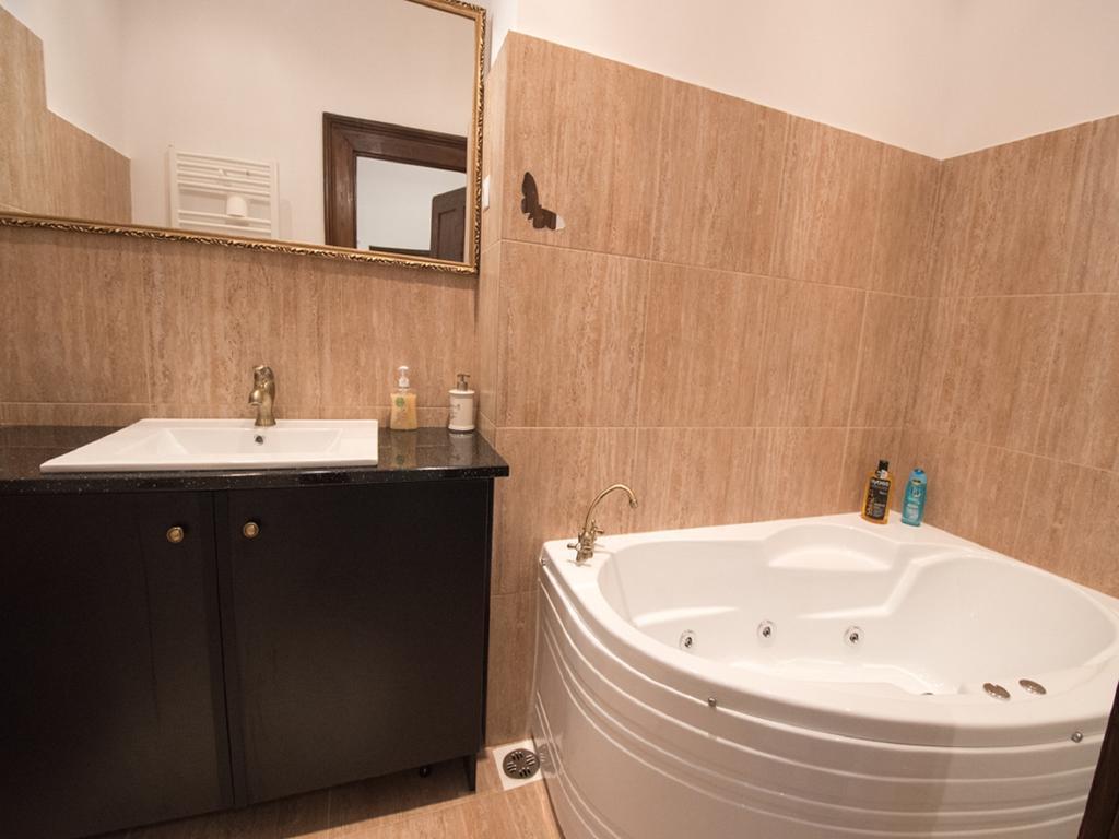 Luxury Central Apartment In Hermannstadt Exterior foto